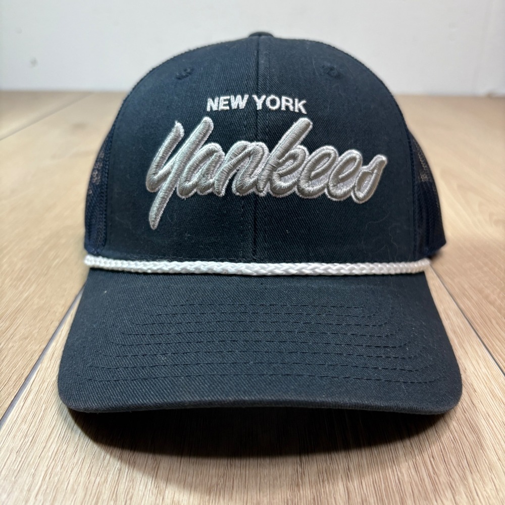 New York Yankees Script Trucker Hat Navy Blue Snapback Mesh Rope Cap MLB Genuine